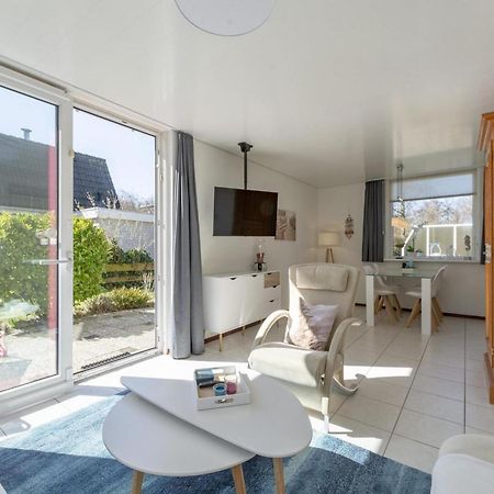 Holiday Home With Pool By The Sea Sint Maartensvlotbrug 外观 照片