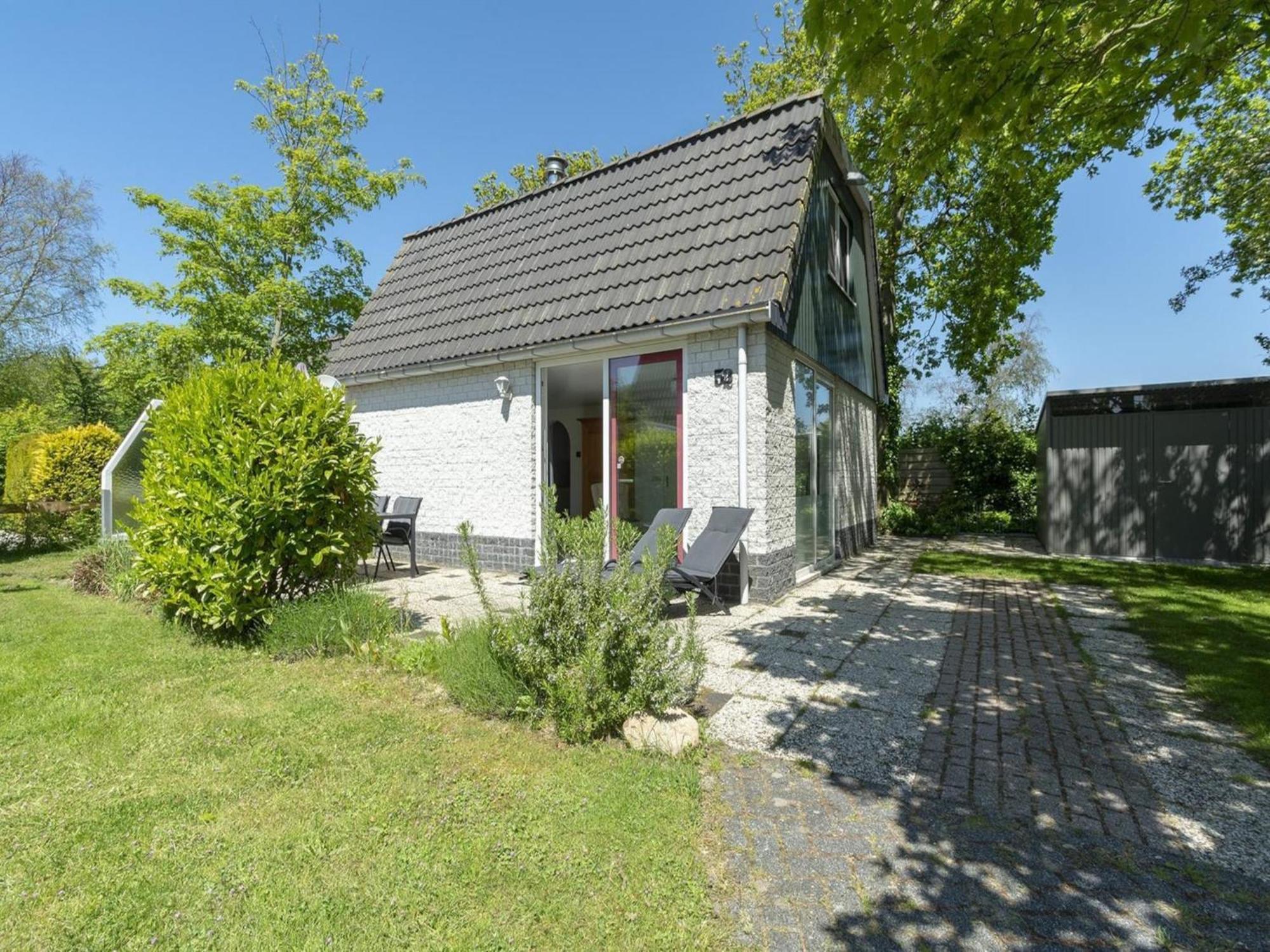 Holiday Home With Pool By The Sea Sint Maartensvlotbrug 外观 照片