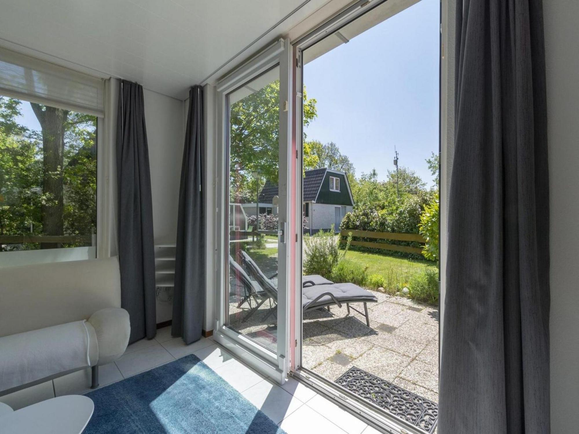 Holiday Home With Pool By The Sea Sint Maartensvlotbrug 外观 照片